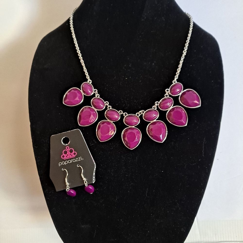 Paparazzi Fashion Modern Masquerade Necklace and Earring Set Magenta Silver